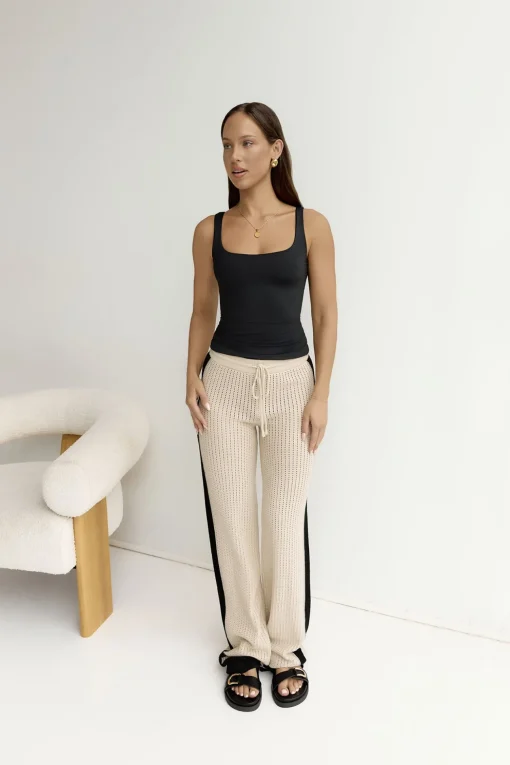 BASE Everyday Staple Singlet Top Black