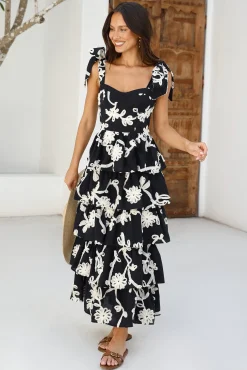 Beauty Of You Maxi Dress Black