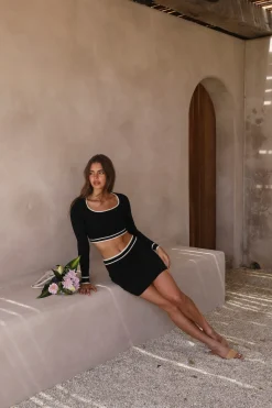 Chasing You Top Black