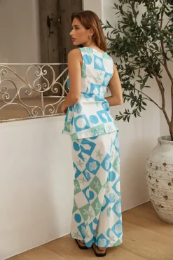 Collecting Seashells Vest Top Blue