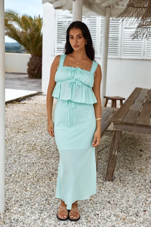 Exploring Avenues Crop Top Mint