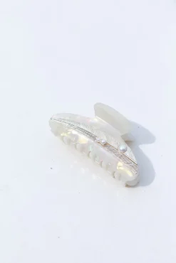 Feather Touch Claw Clip Nude