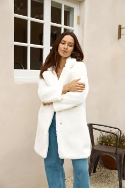 Fuzzy Feeling Coat White