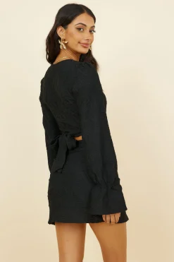Holiday Feels Top Black