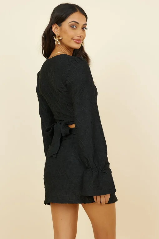 Holiday Feels Top Black