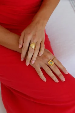 18K Gold Plated Shimmering Treasure Ring Gold