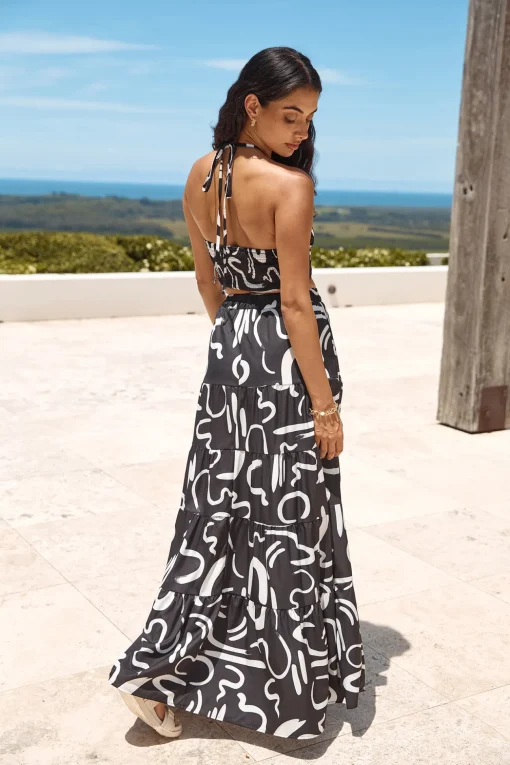 Panoramic Views Maxi Skirt Black