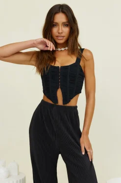 Running Flow Crop Top Black