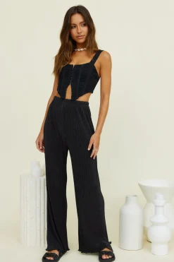 Running Flow Crop Top Black