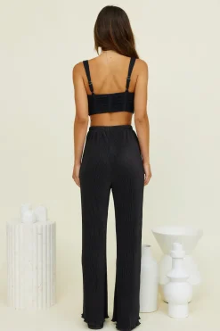 Running Flow Crop Top Black