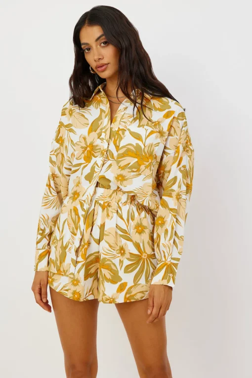 Summer Sweethearts Shorts Yellow