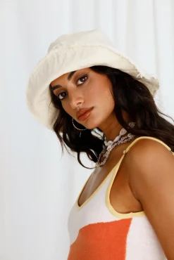Sun Shower Bucket Hat Beige