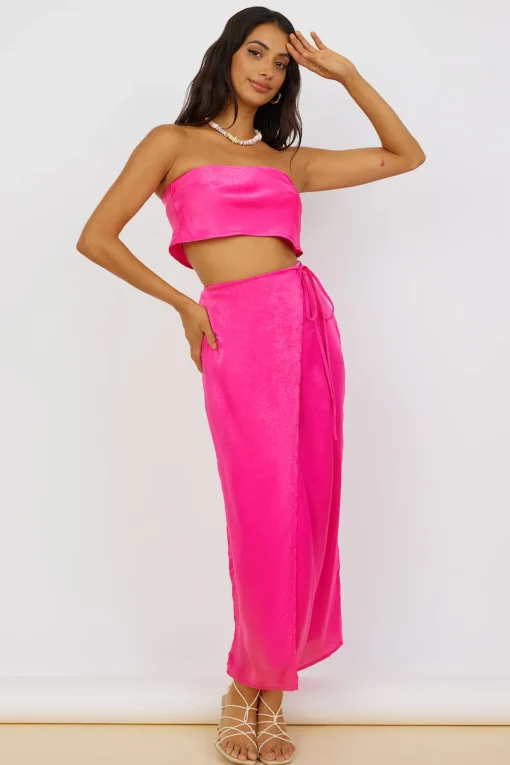 The Right Place Crop Top Pink