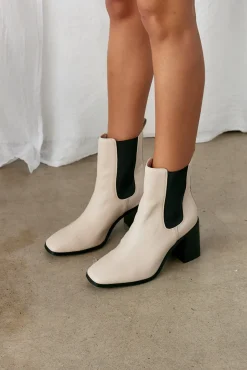 VERALI Link Chelsea Gusset Boots Bone